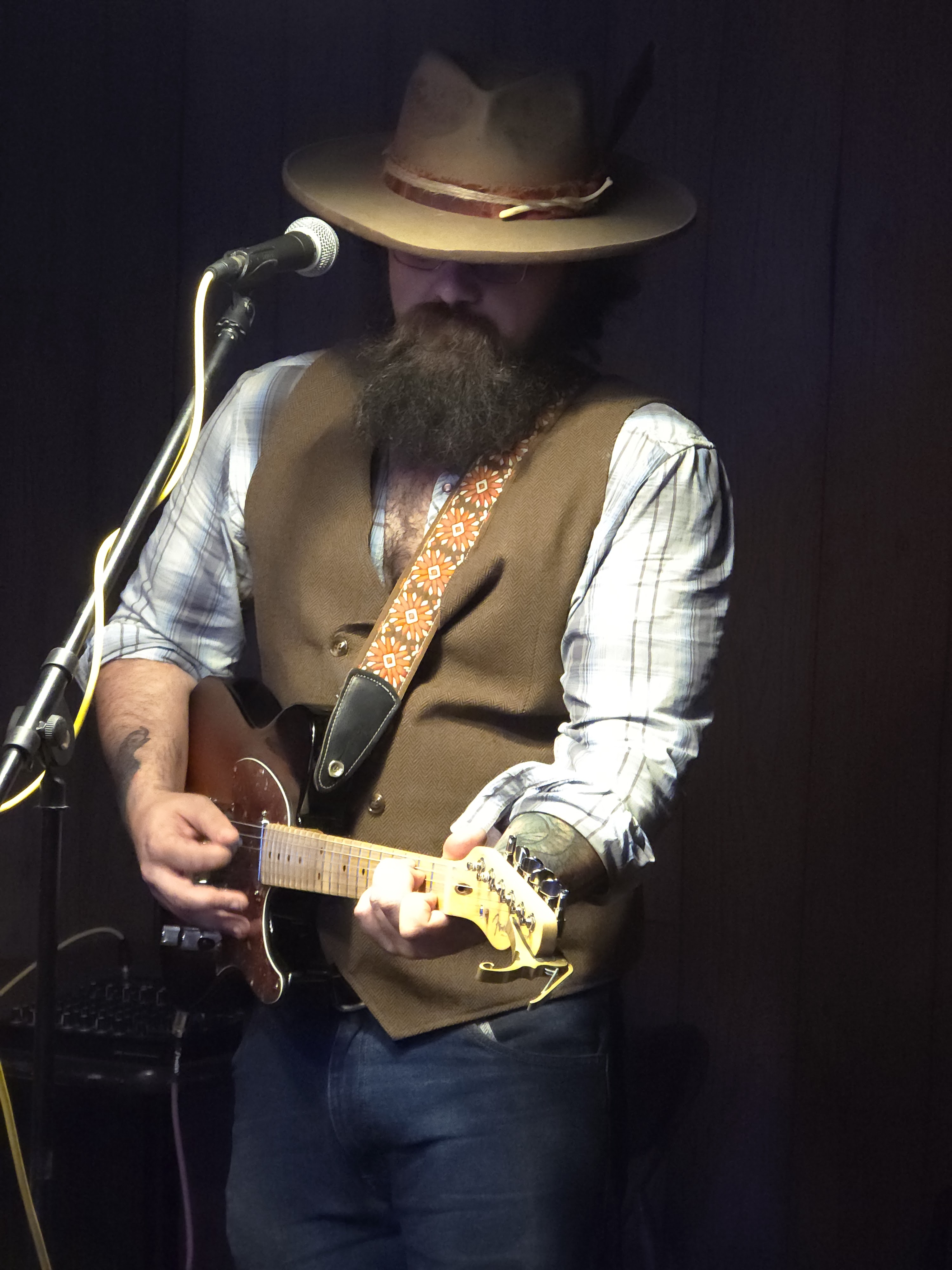 The Hobo Troubadour on stage with Fender Tele